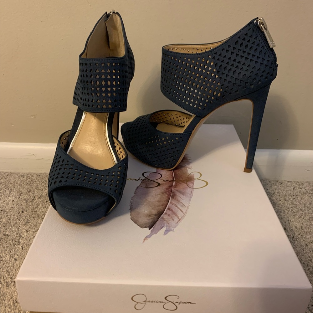 Jessica simpson blue zipper back heels, 6